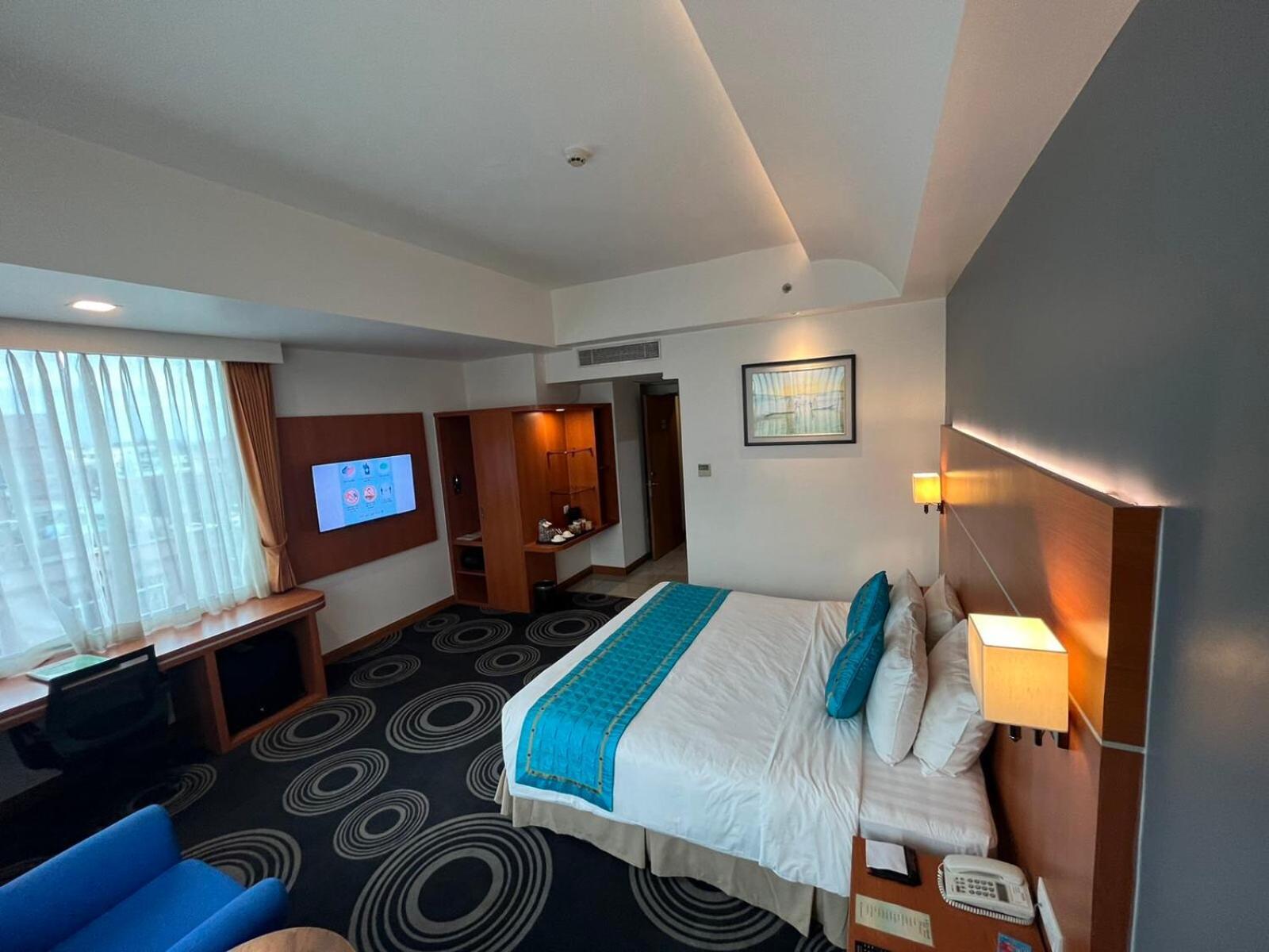 Ritz Grand Hotel Mandalay Esterno foto