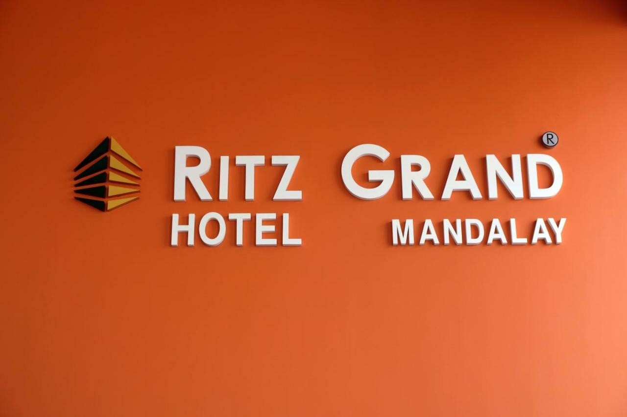 Ritz Grand Hotel Mandalay Esterno foto