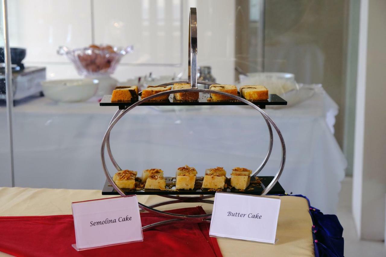 Ritz Grand Hotel Mandalay Esterno foto
