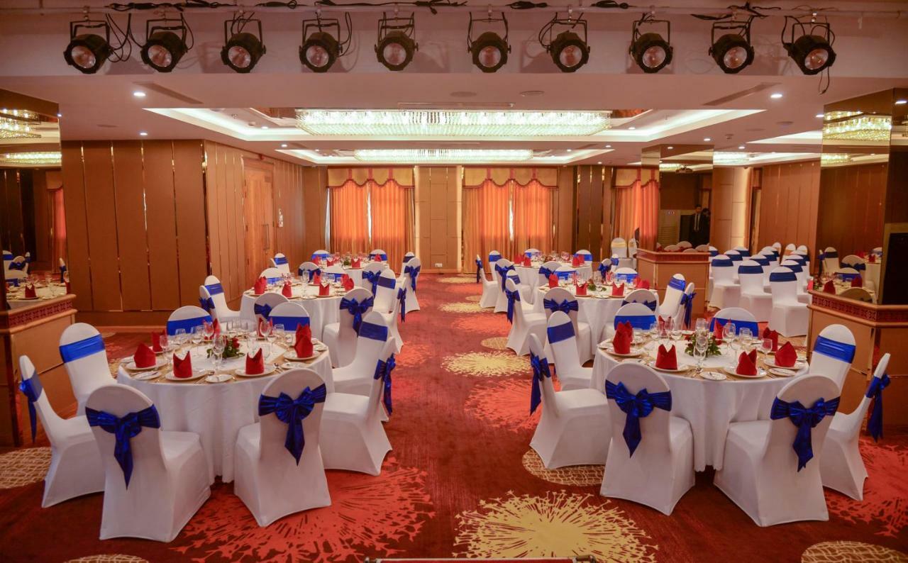 Ritz Grand Hotel Mandalay Esterno foto